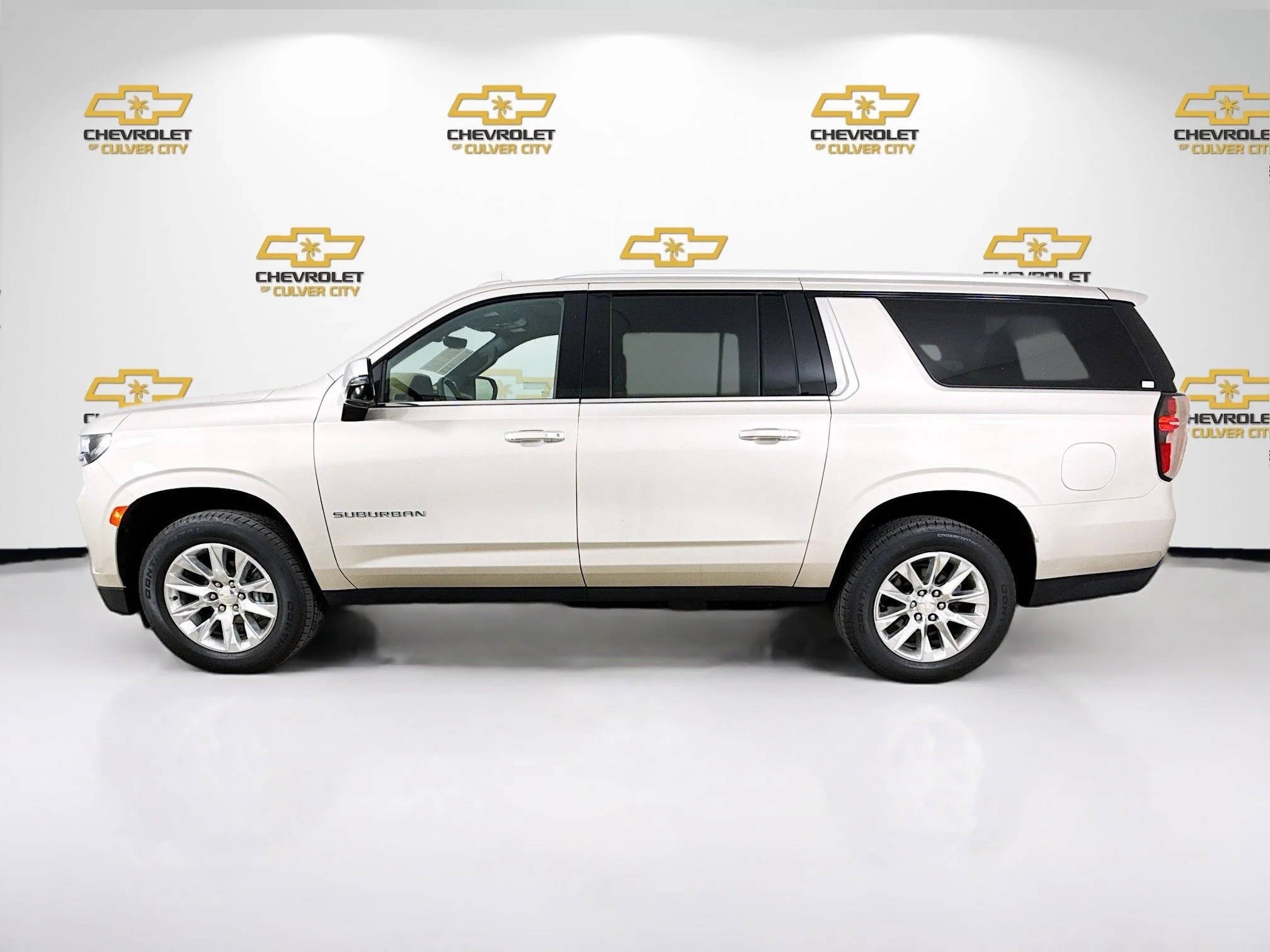 Used 2021 Empire Beige Metallic Chevrolet Premier image 5
