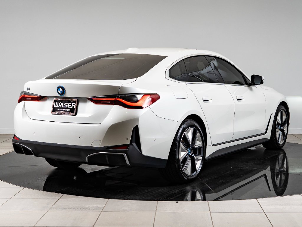Used 2023 Mineral White Metallic BMW eDrive35 image 10