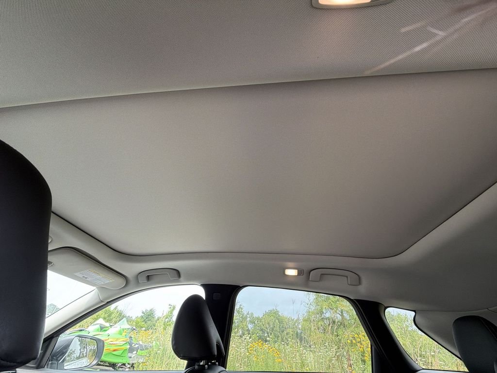 Certified Used 2023 Radiant White INFINITI LUXE image 16