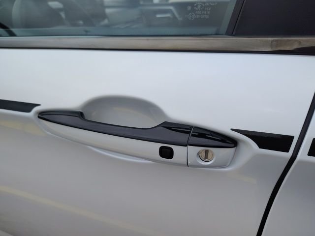 New 2025 White Mitsubishi Trail Edition image 9
