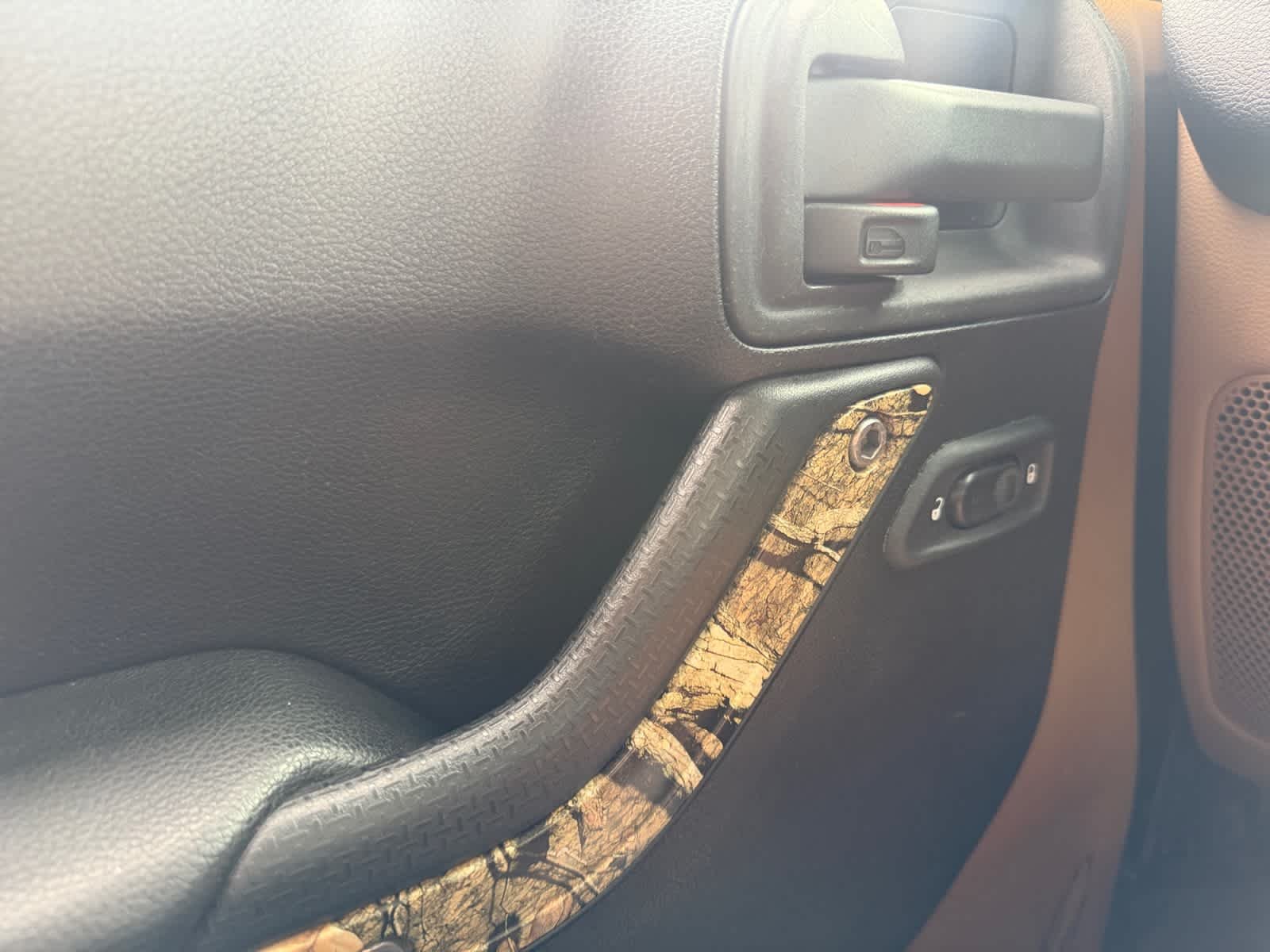 Used 2015 Black Clearcoat Jeep Sahara image 26