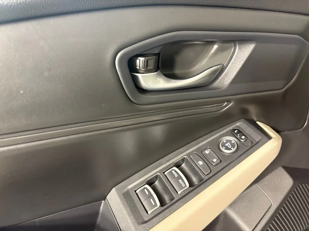 Used 2024  Honda EX image 41