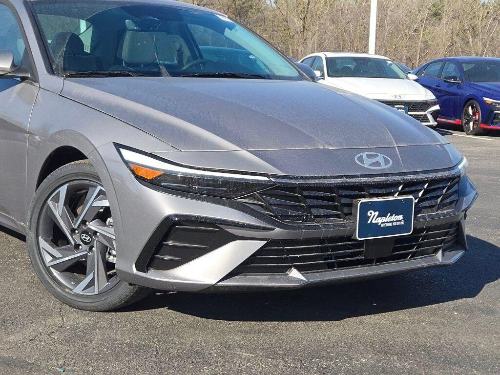 New 2026 Silver Hyundai Limited image 2