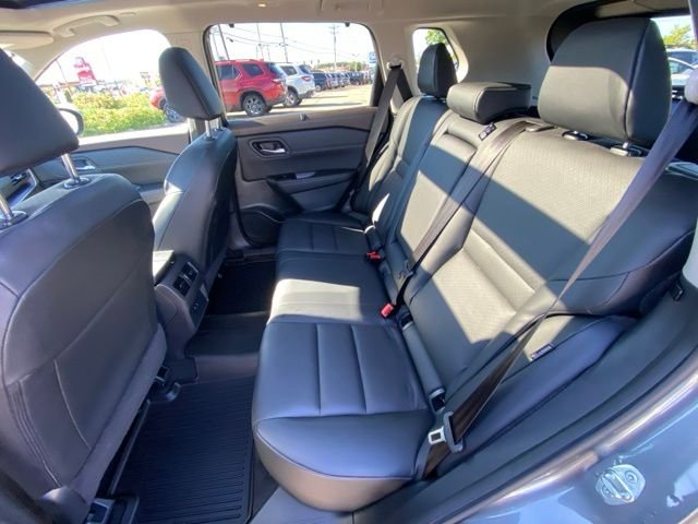 Used 2023 Gun Metallic Nissan SV image 19