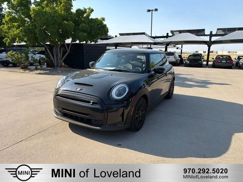 Used 2024 Black MINI Cooper SE image 1