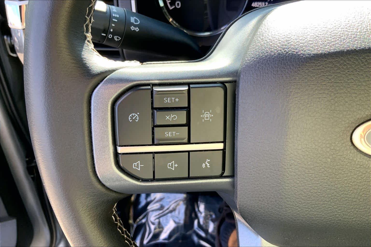 Used 2023 Iconic Silver Metallic Ford XLT image 22