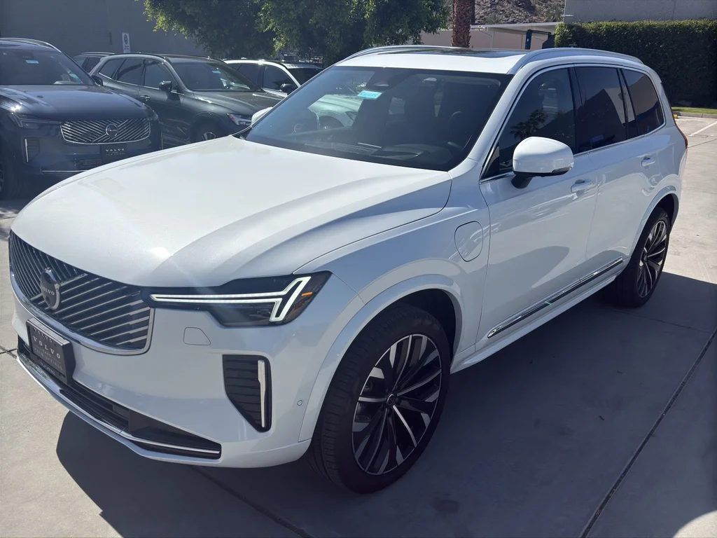 2025 Volvo XC90 Ultra - Photo 6