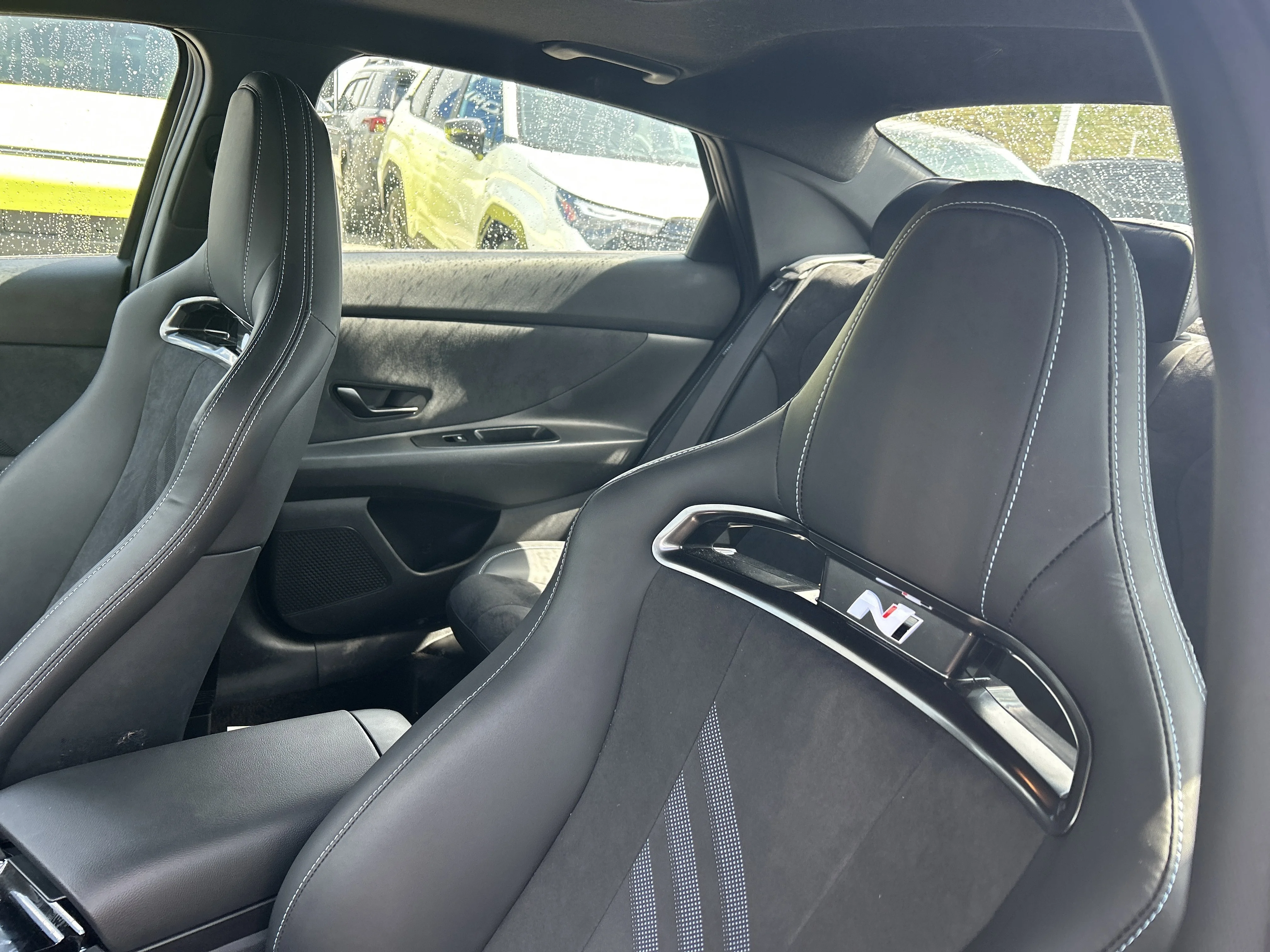 Used 2025 Abyss Black Hyundai Base image 11