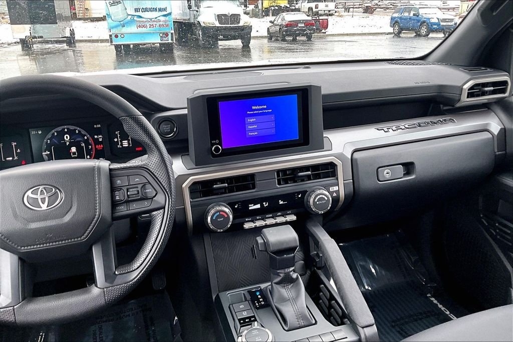 2025 Toyota Tacoma SR5 - Photo 6