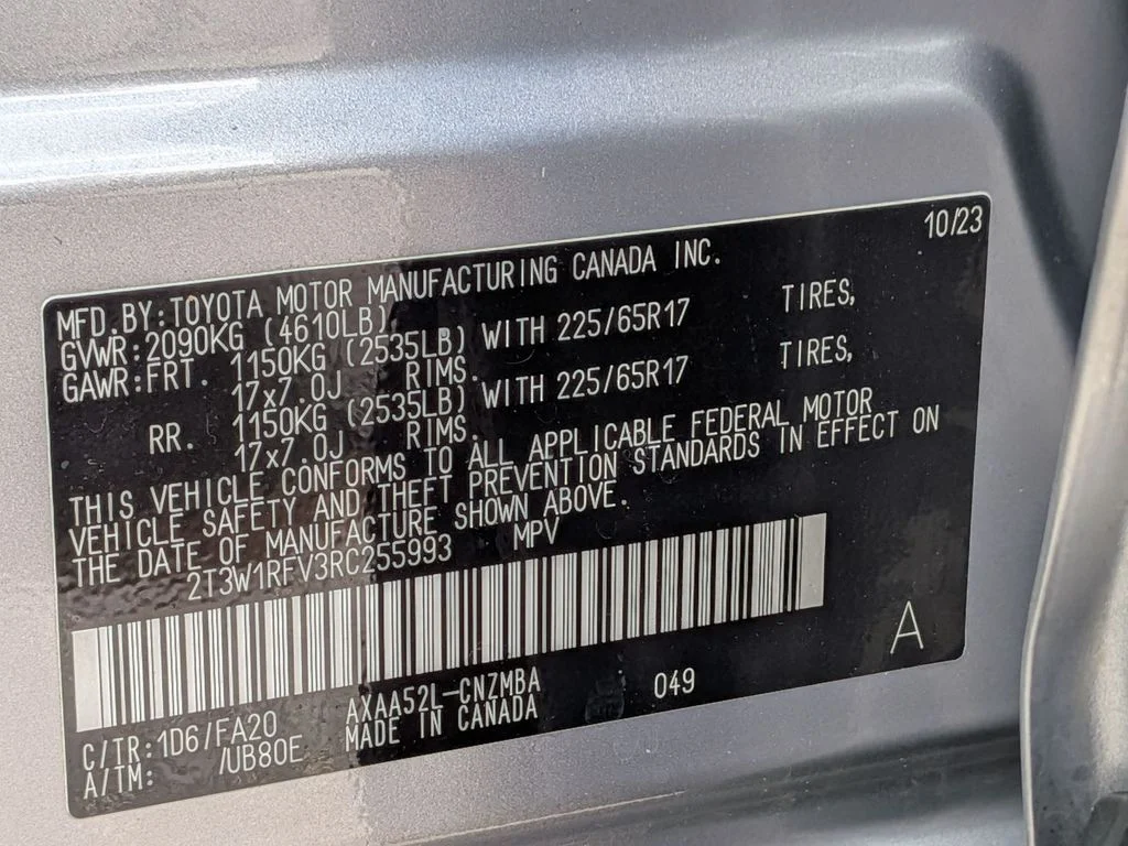 Used 2024 Silver Toyota XLE image 21