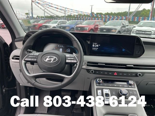 Used 2025 Black Hyundai SEL image 16