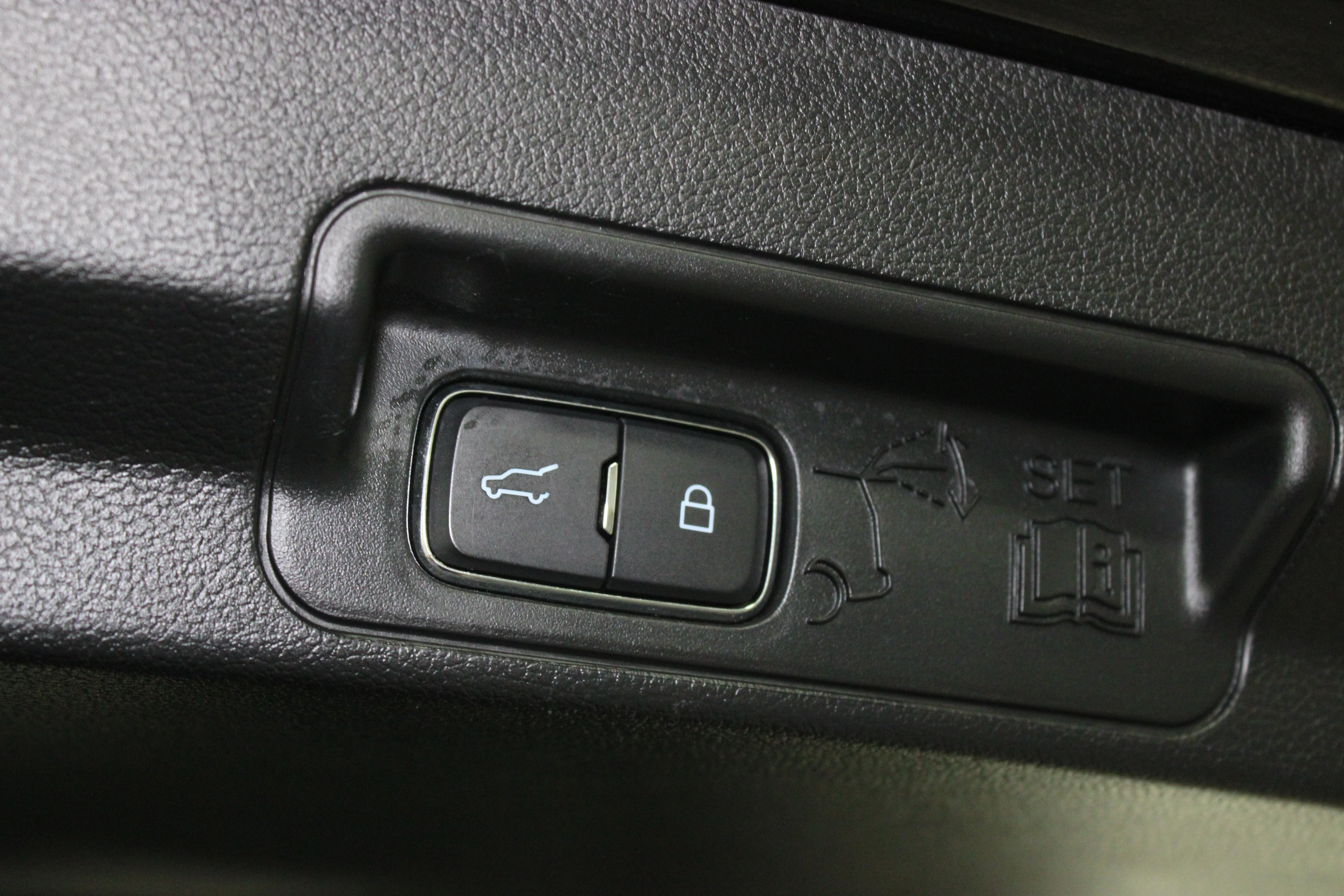 Used 2020 Black Metallic Ford ST image 15