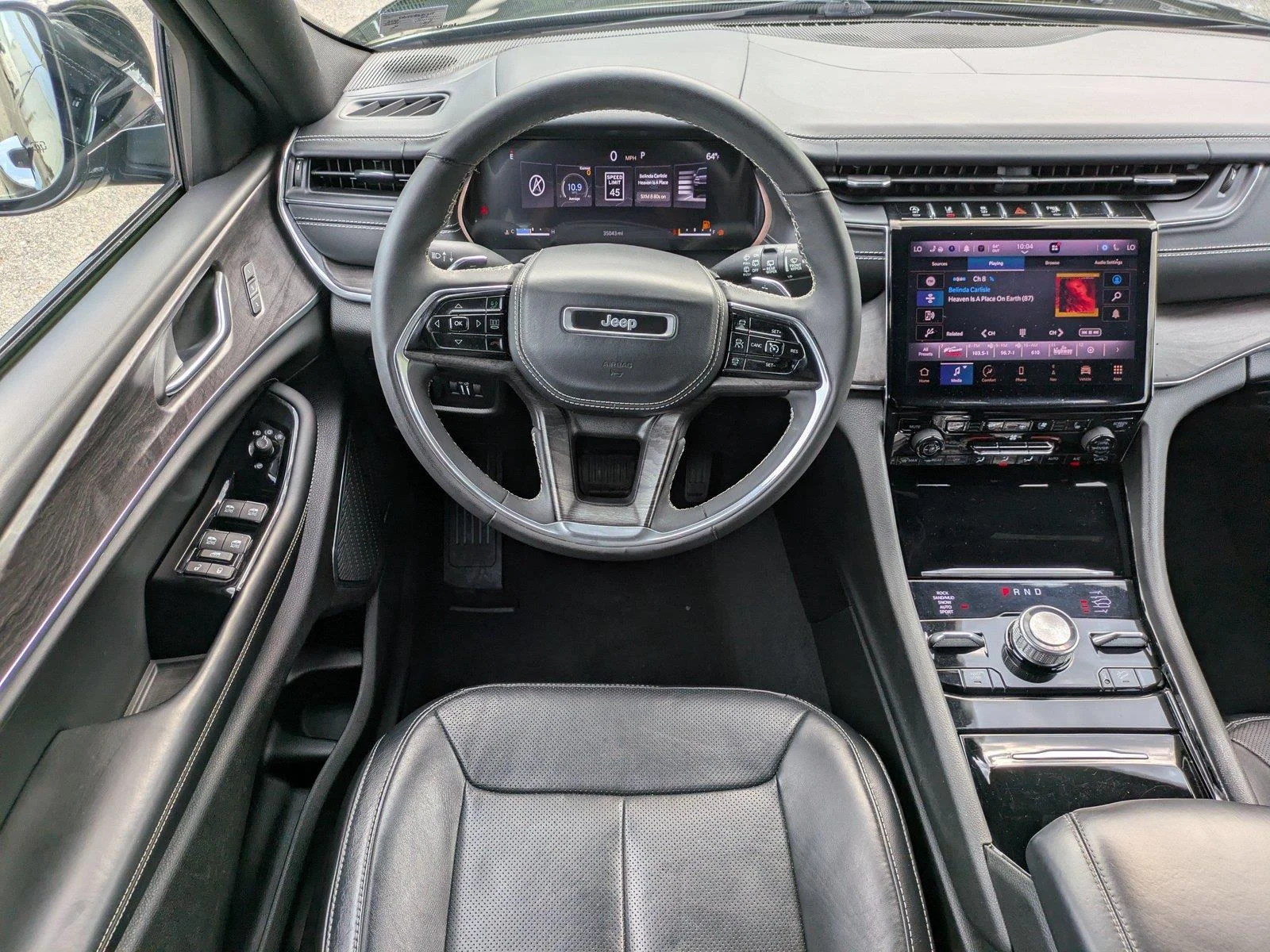 Used 2023 Diamond Black Crystal Pearlcoat Jeep Overland image 16