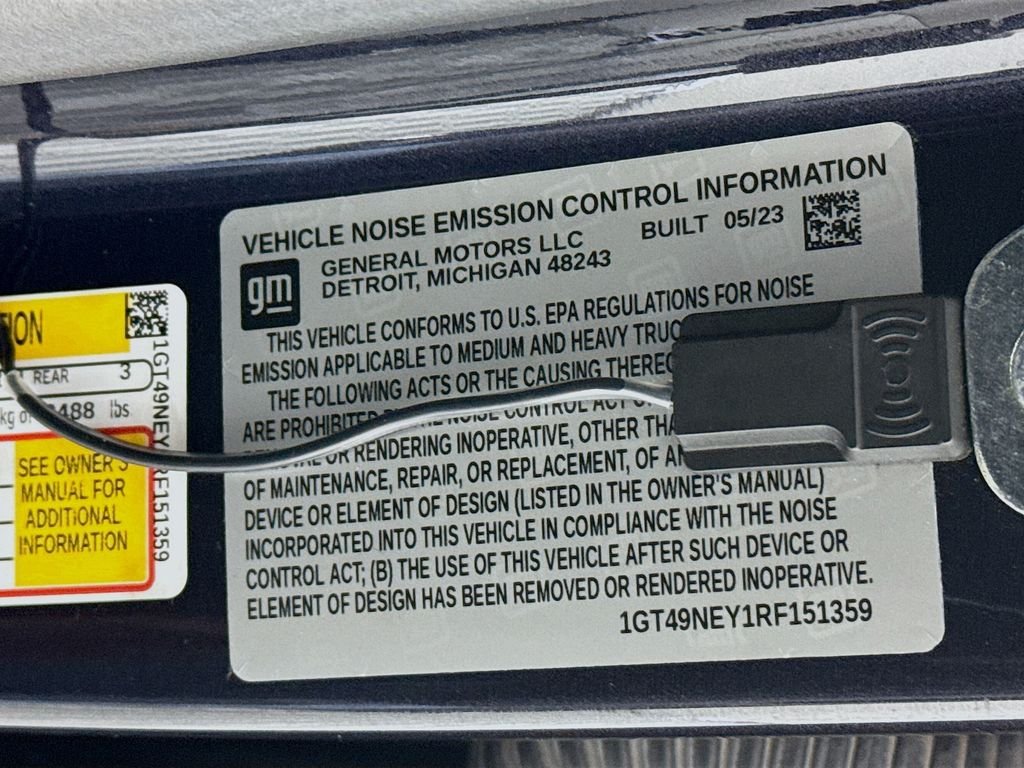 Used 2024 Silver GMC SLT image 26