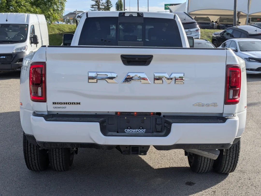 New 2026 White RAM Big Horn - - 4x4 - 6.7L HO Diesel - Max Tow Pkg w/ 5th Wheel Prep & More! image 7
