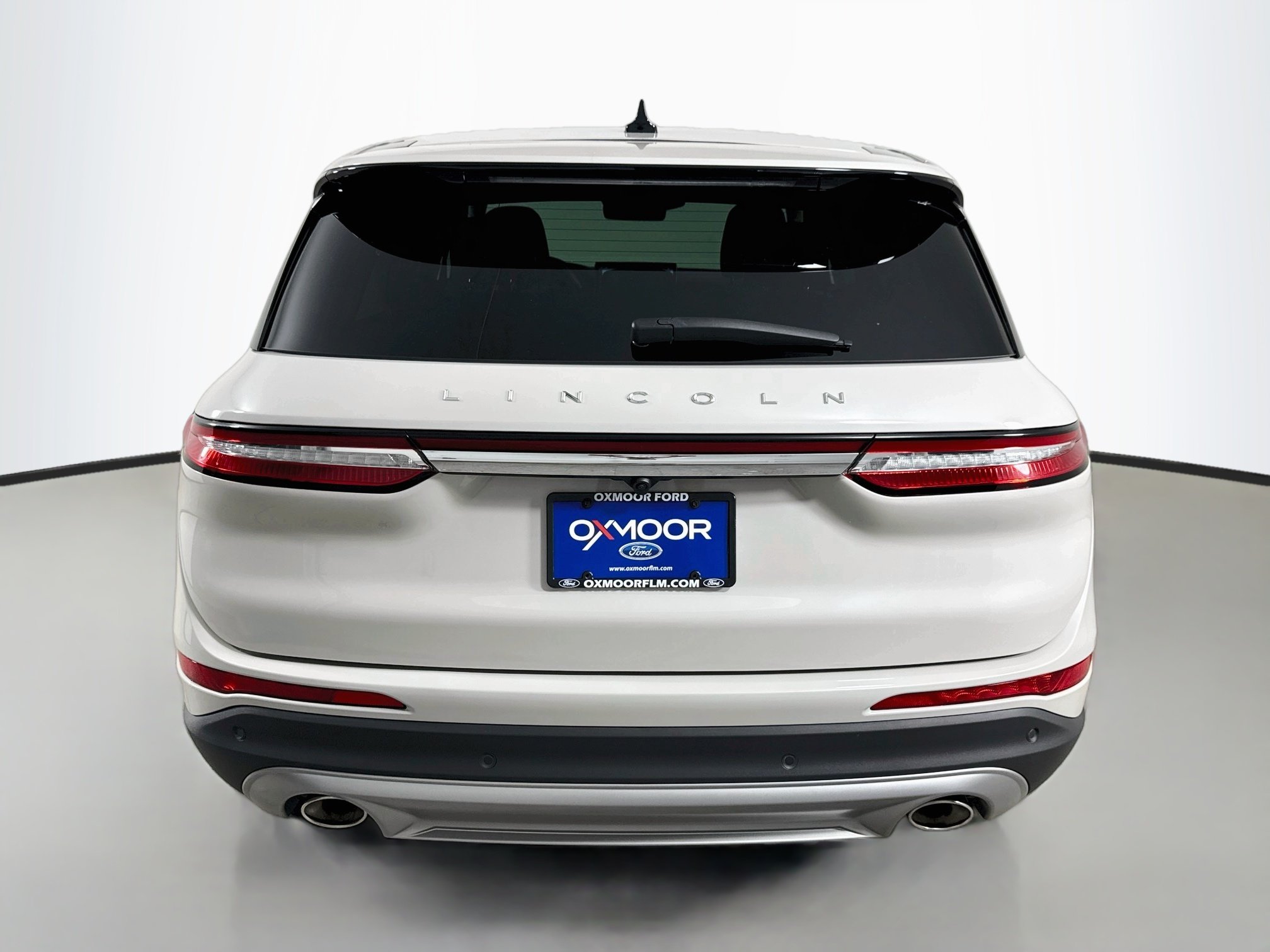 Used 2023 Ceramic Pearl Metallic Tinted Clearcoat Lincoln Standard image 10