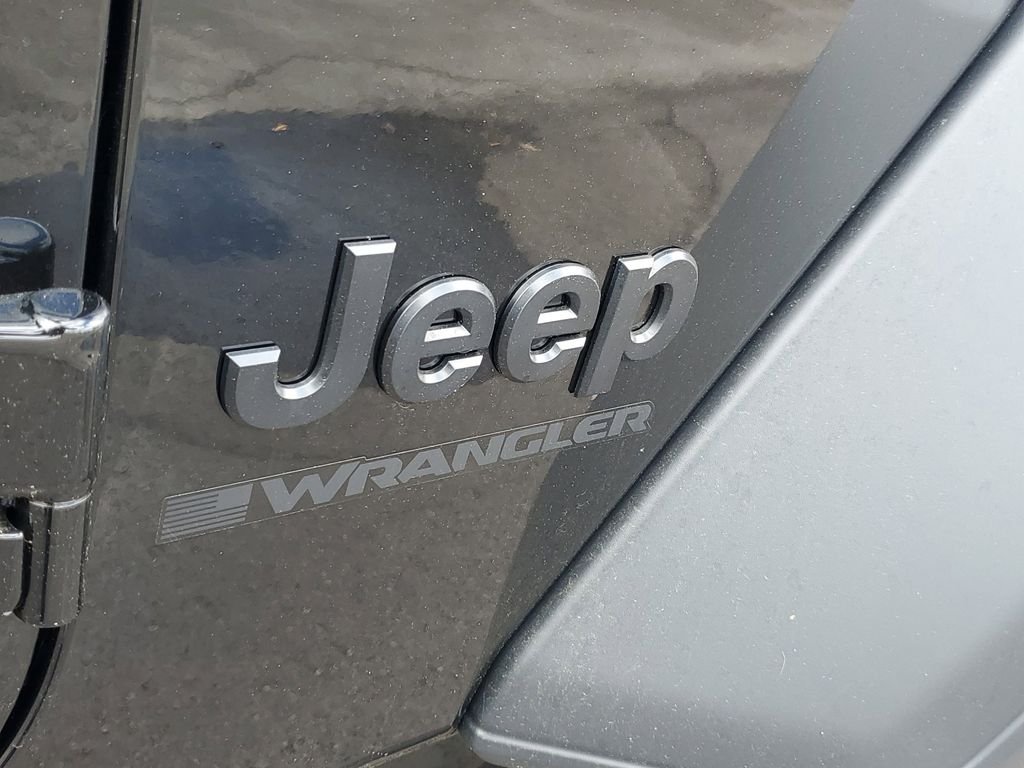 New 2026 Black Clear-Coat Exterior Paint Jeep Sport image 5