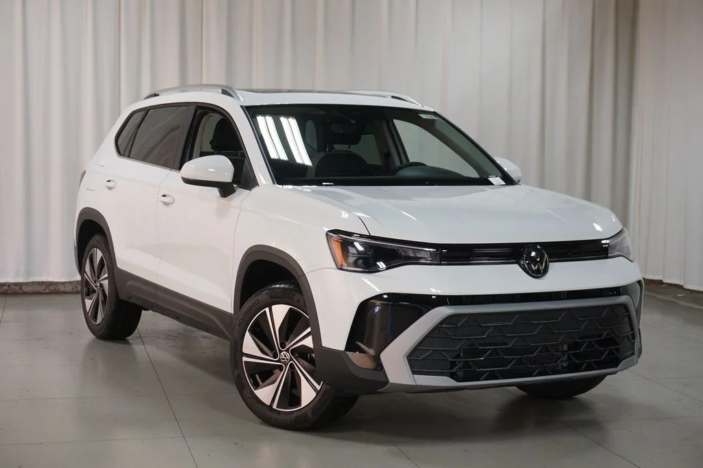 New 2026 Pure White Volkswagen 1.5T SE image 2