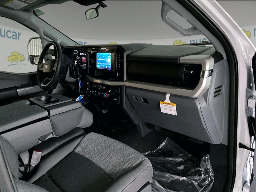 New 2026 Oxford White Ford XLT image 10