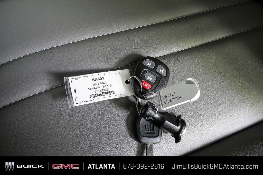 New 2025 Summit White GMC Work Van image 20
