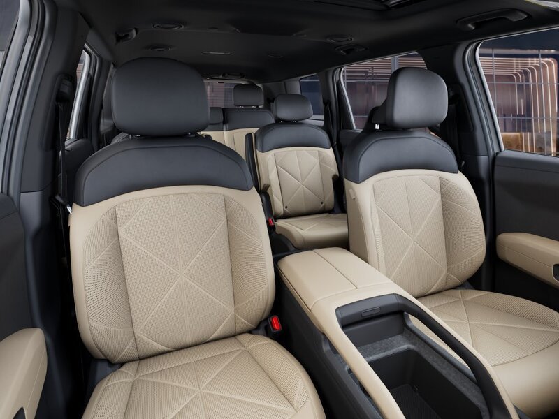 New 2027 Glacial White Pearl Kia EX image 15