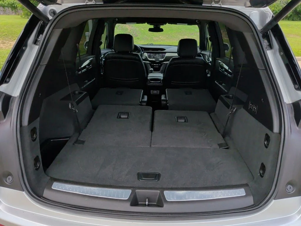 Used 2020 Silver Cadillac Premium Luxury image 40