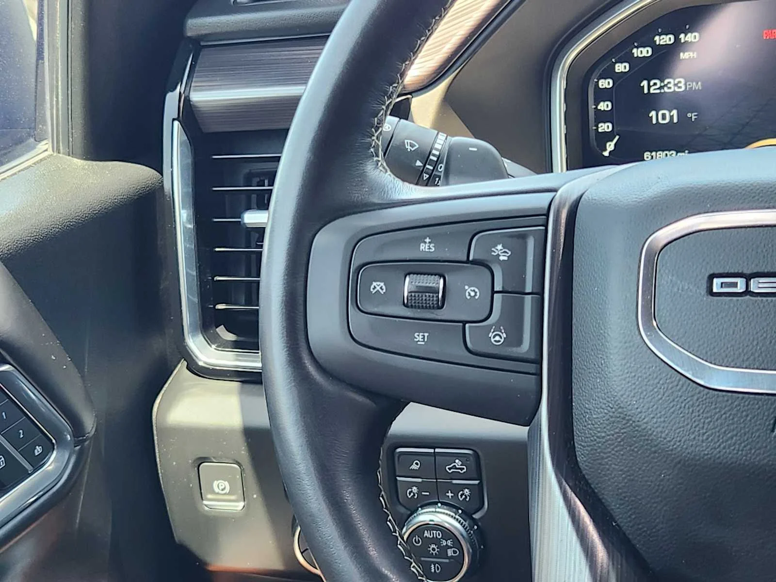 Used 2023 ONYX BLACK GMC Denali Ultimate image 26