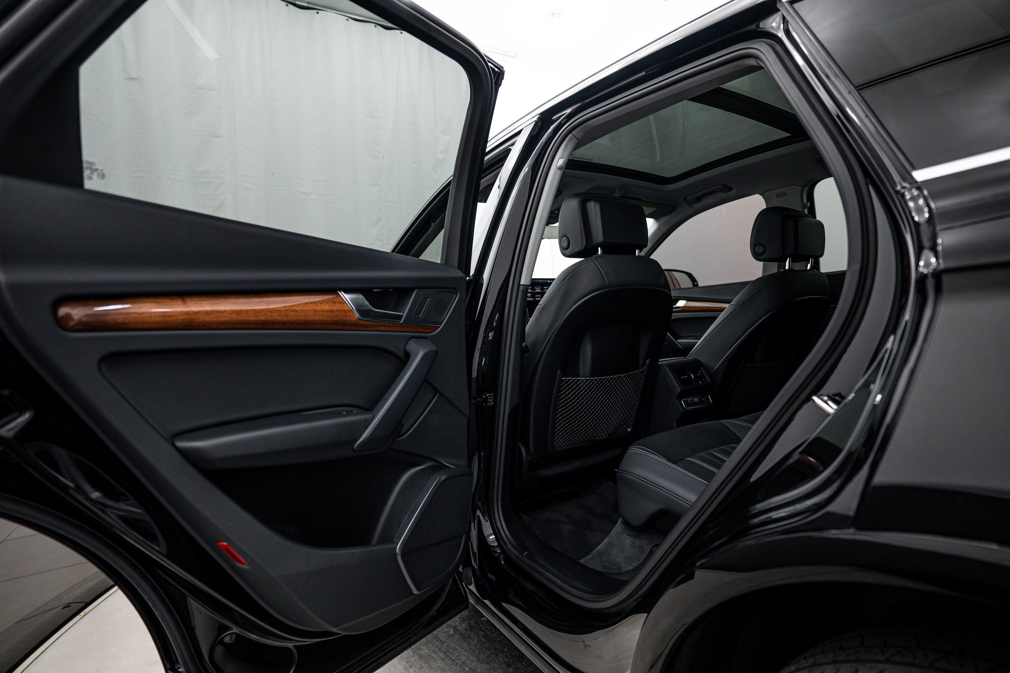 Certified Used 2023 Mythos Black Metallic Audi Premium image 18