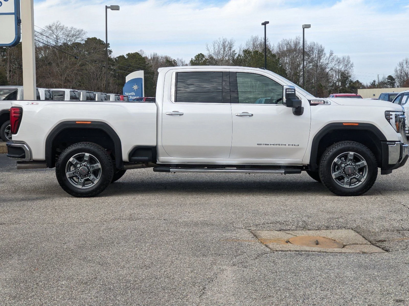 New 2025 White Frost Tricoat GMC SLT image 6
