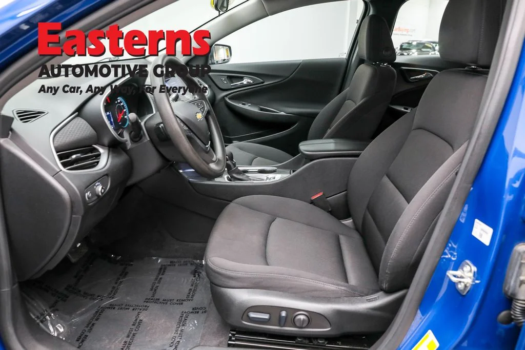 Used 2023 Blue Chevrolet LT image 14