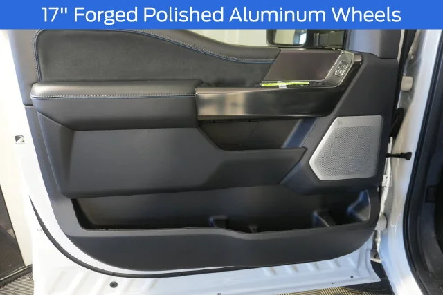New 2027 Star White Metallic Tri-Coat Ford F-350® Platinum® image 29