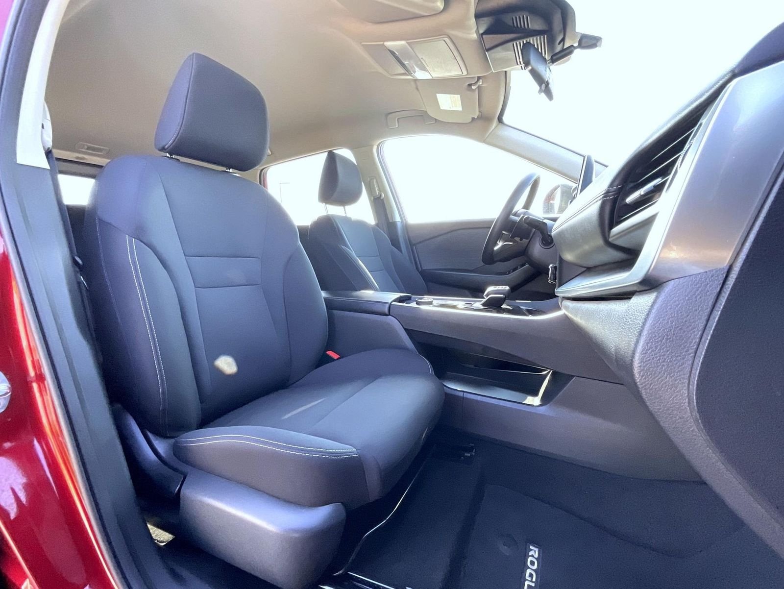Used 2023 Red Nissan S image 16