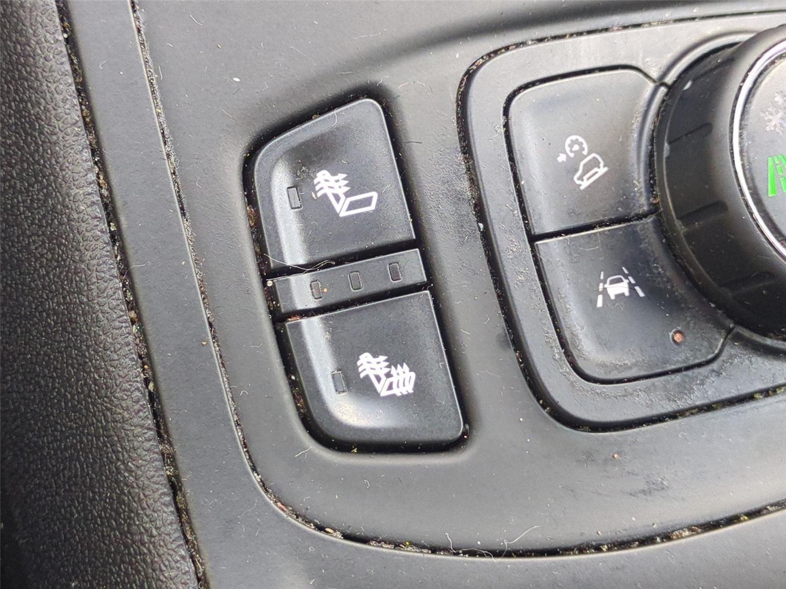 Used 2022 Quicksilver Metallic GMC SLE image 28