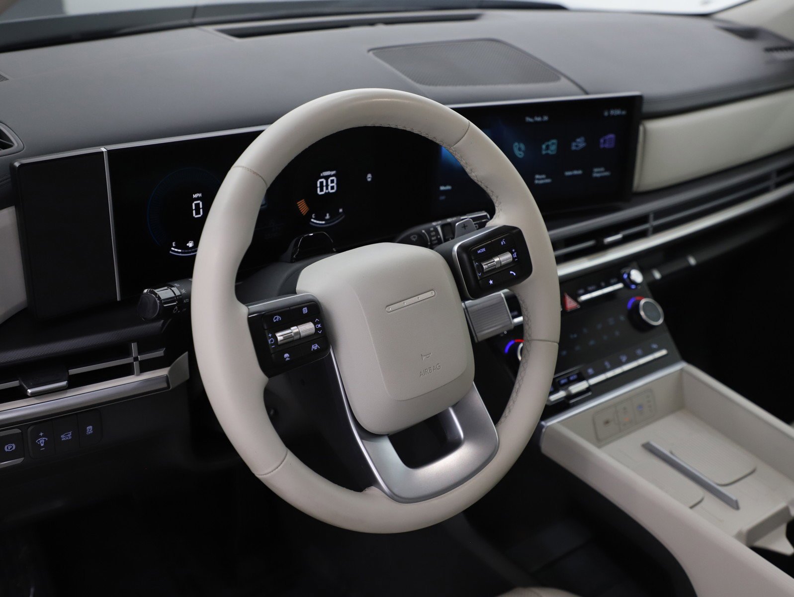 2025 Hyundai Santa Fe SEL - Photo 23
