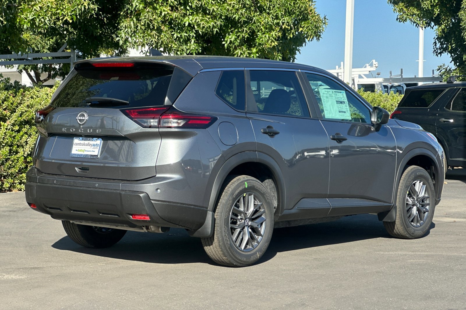 2026 Nissan Rogue S photo 3