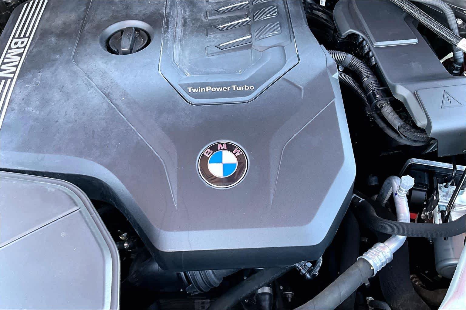 Used 2024 Aventurin Red Metallic BMW xDrive30i image 32