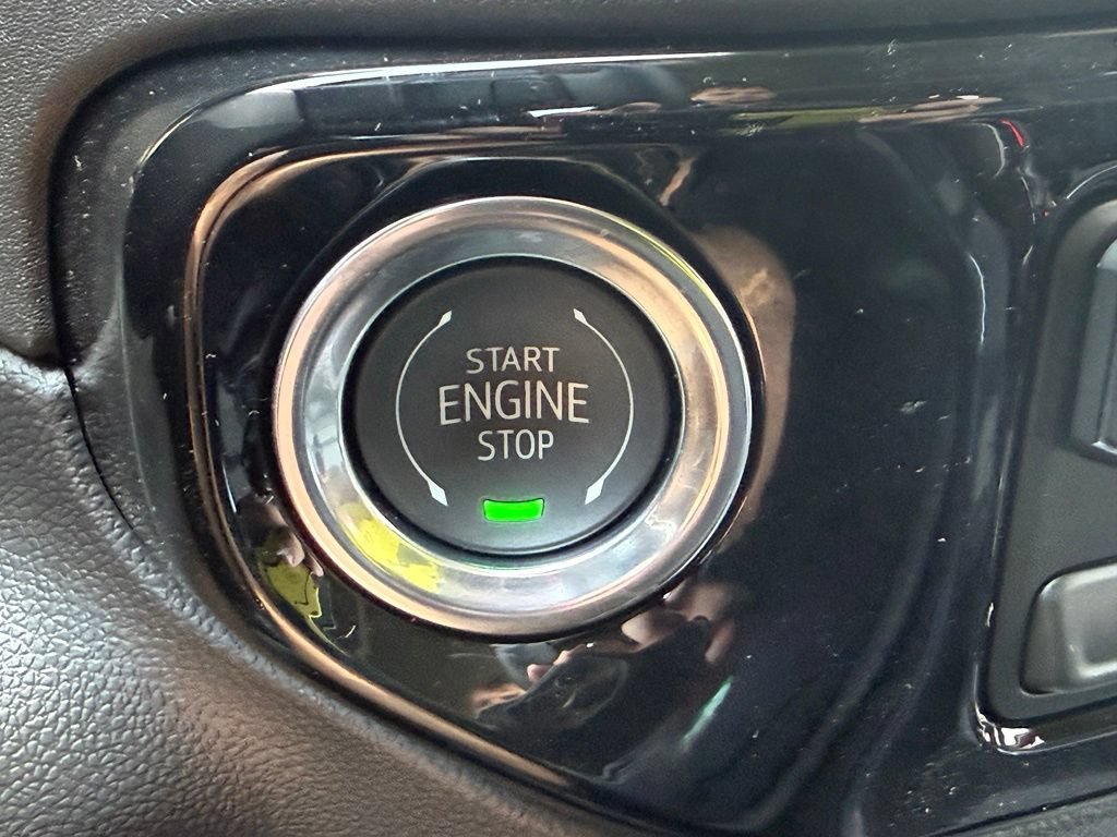 New 2026 Onyx Black GMC SLT image 29