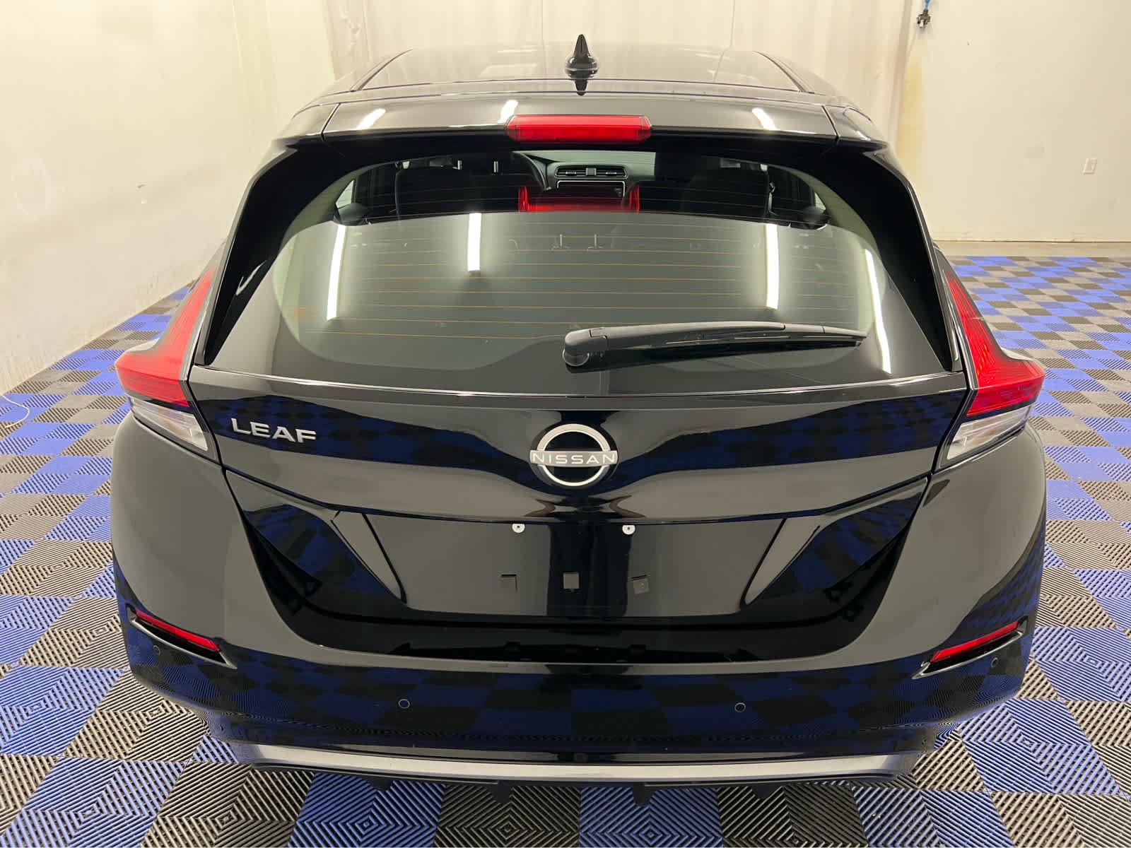 Used 2025 Super Black Nissan S image 7
