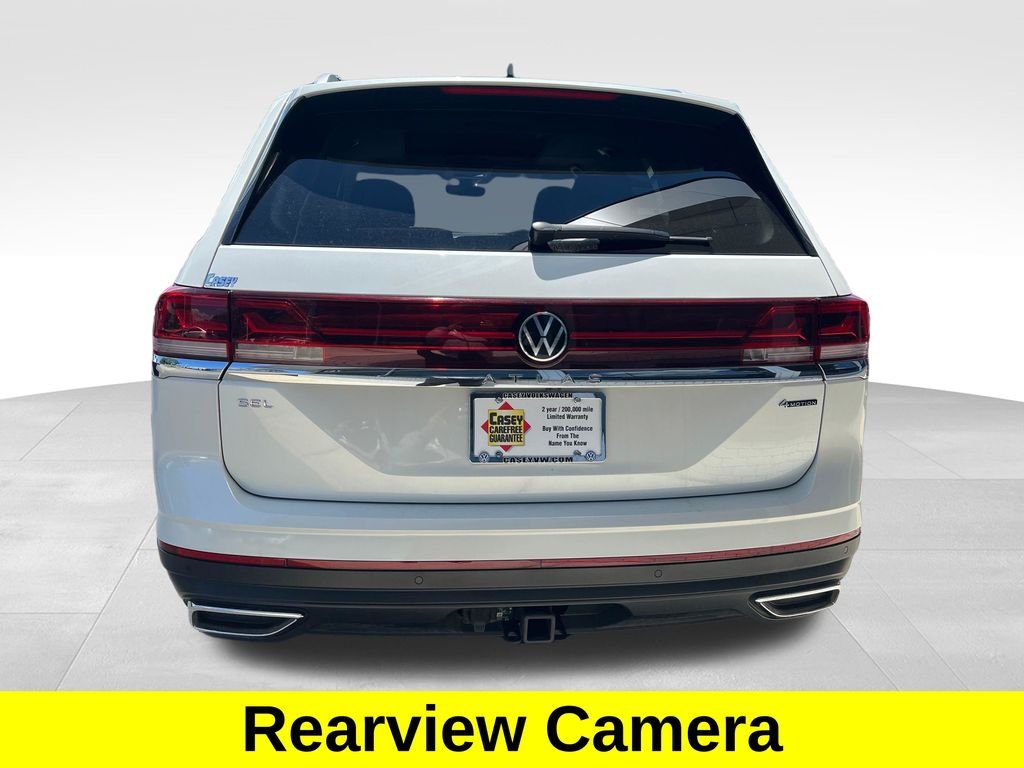 Used 2025 Opal White Pearl Volkswagen 2.0T SEL image 4
