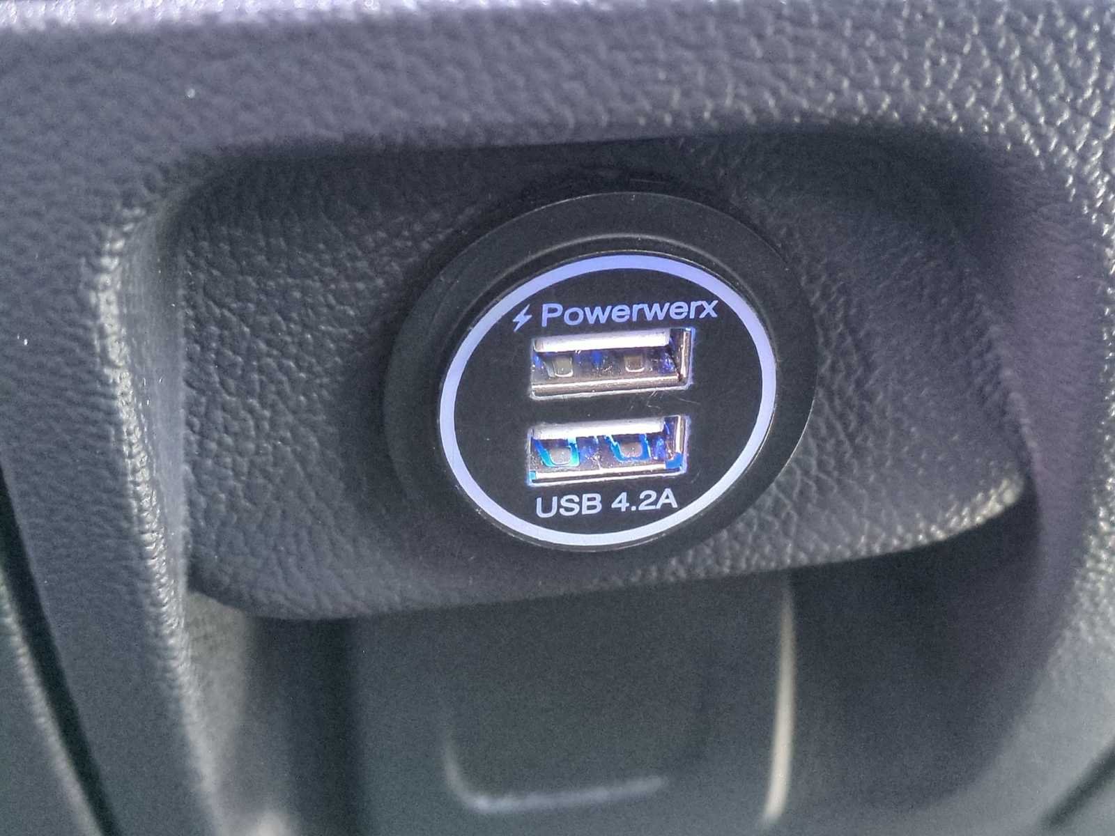 Used 2016 SILVER ICE METALLIC Chevrolet LT image 21