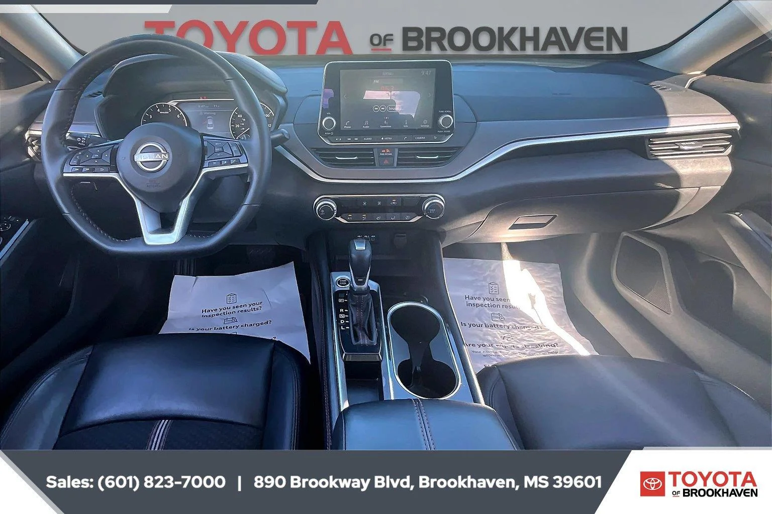 Used 2025 Super Black Nissan SR image 13