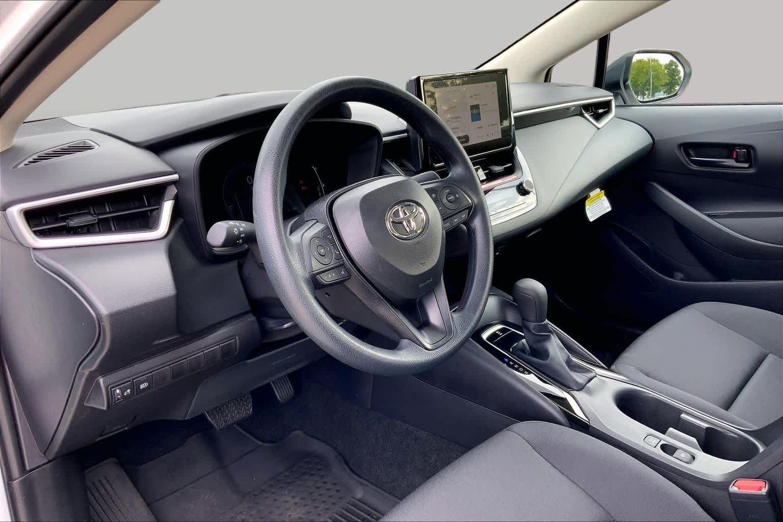 Used 2026 Ice Cap Toyota LE image 17