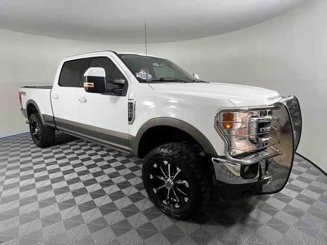 Used 2022 White Ford Lariat image 1