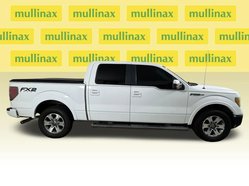 Used 2010 White Ford XLT image 3