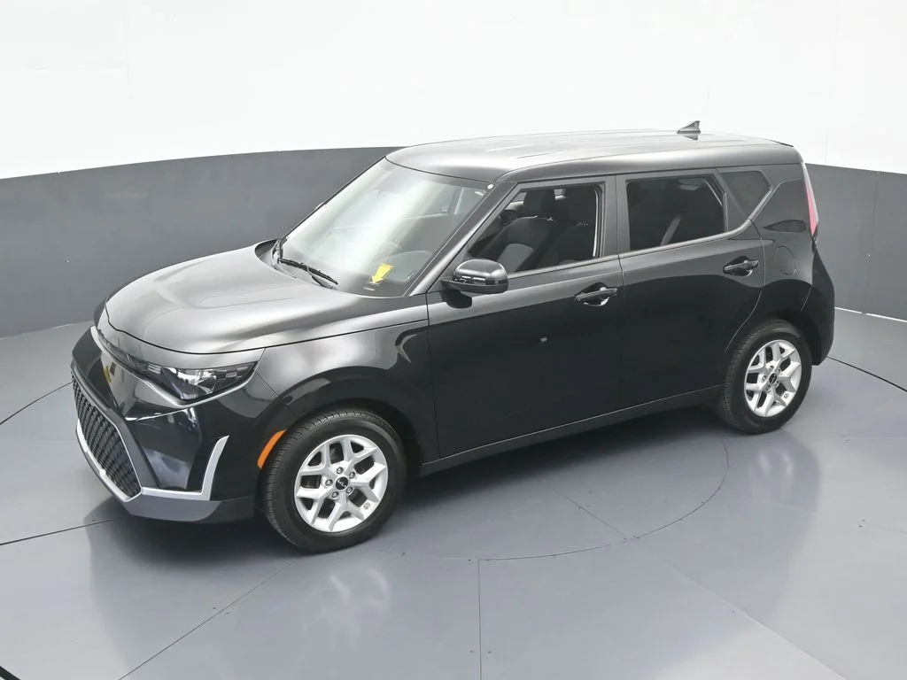 Used 2023 Fusion Black Kia S image 44