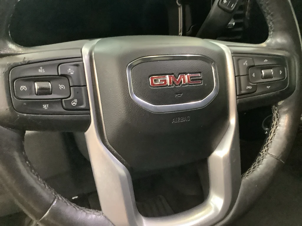Used 2022 Cardinal Red GMC Elevation image 14