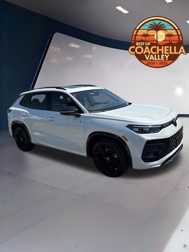 2026 Volkswagen Tiguan 2.0T SE R-Line Black 4Motion's photo