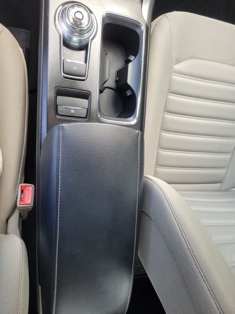 Used 2019 Blue Ford SE image 20