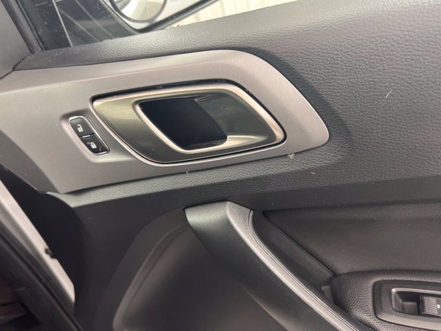 Used 2019 Silver Ford XLT image 24