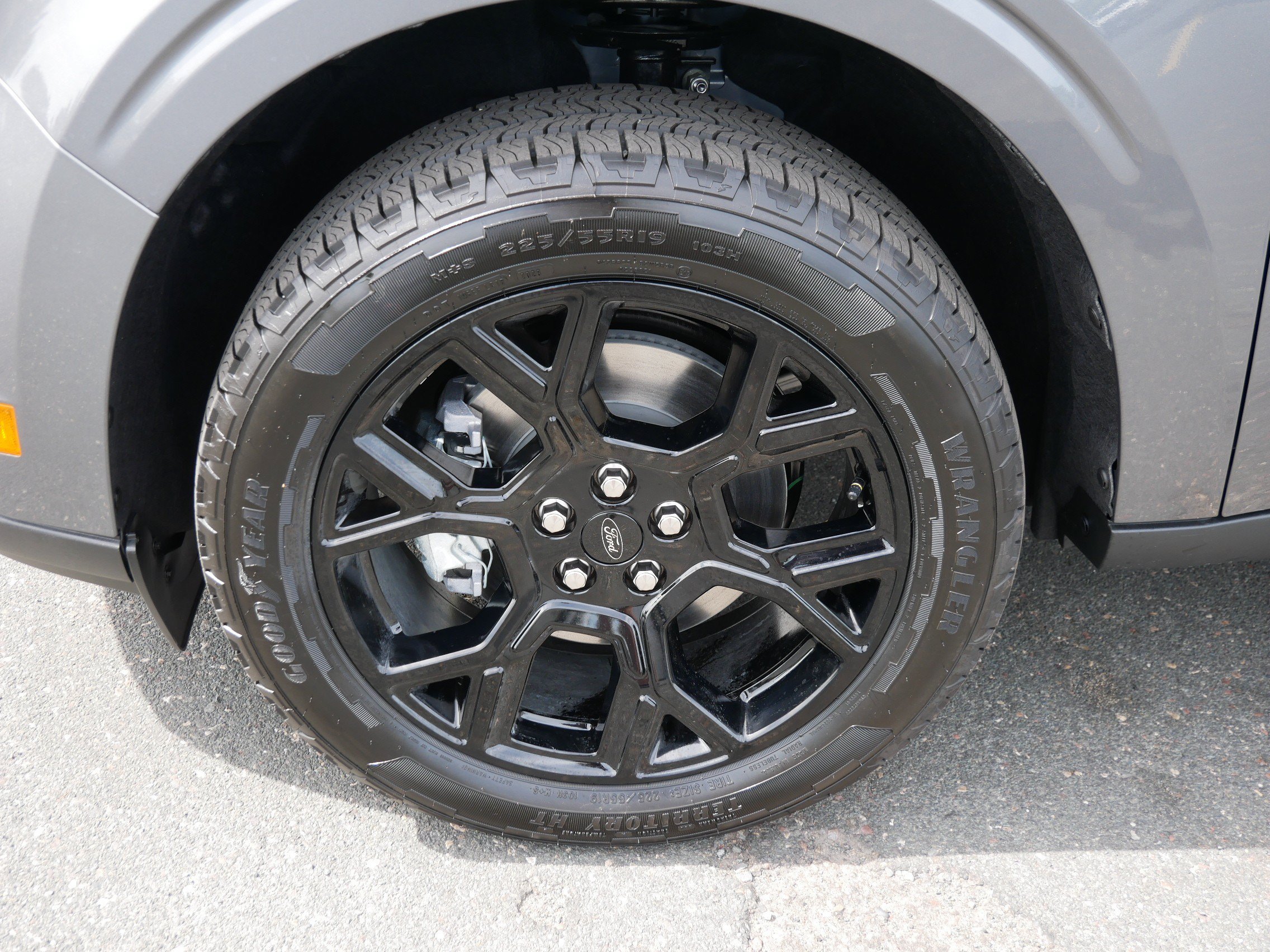 New 2026 Carbonized Gray Metallic Ford Lariat® image 6
